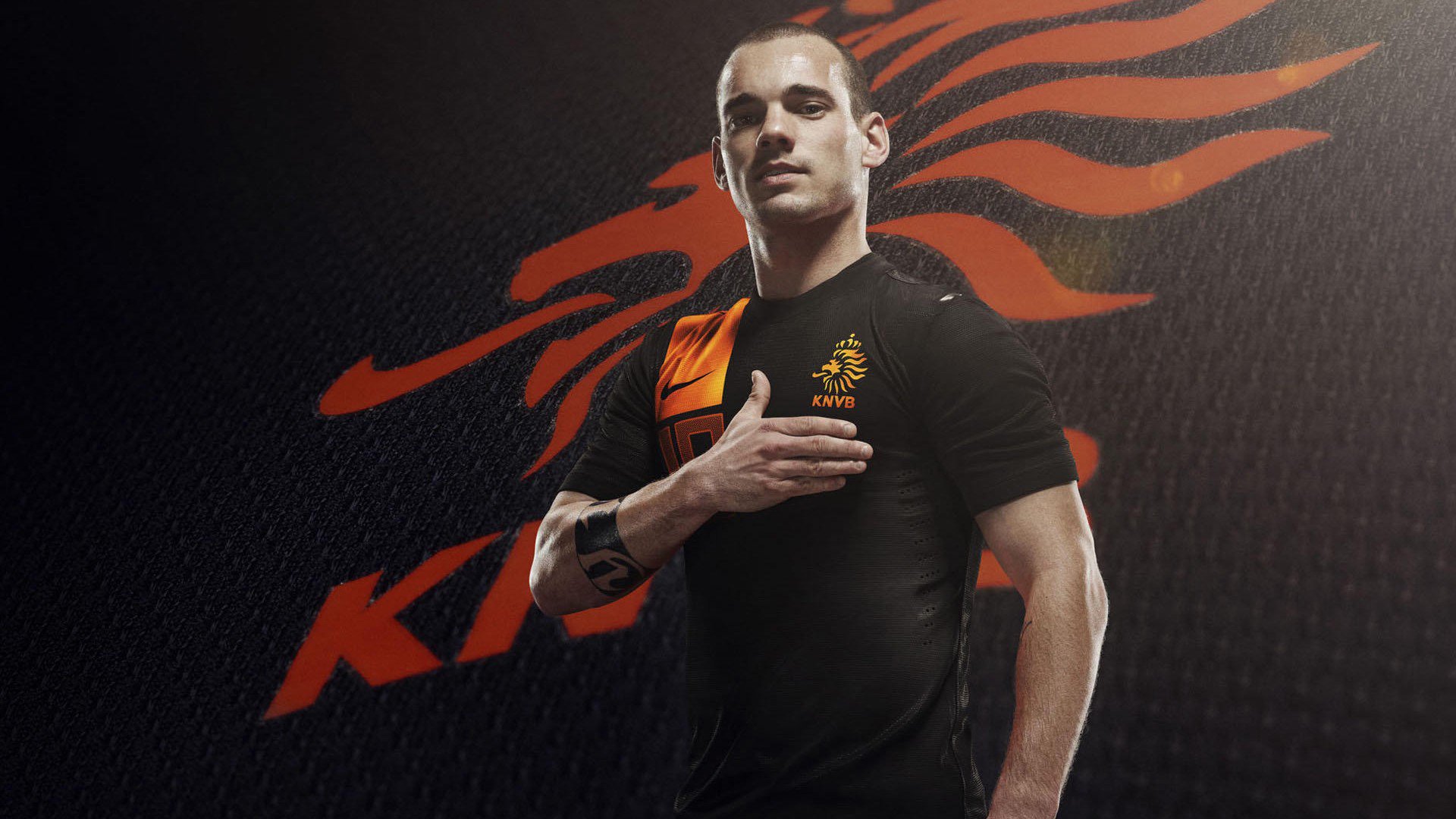 中国足球国家队中场组织能力持续提升，中国足球中场现役人员